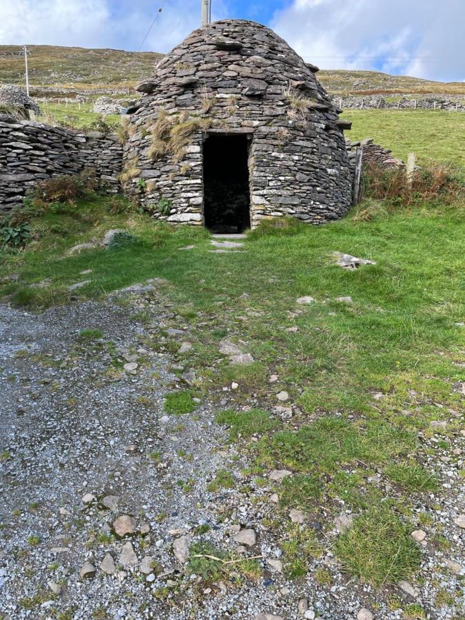 Old Irish Farmhouse Dingle Bagian luar foto